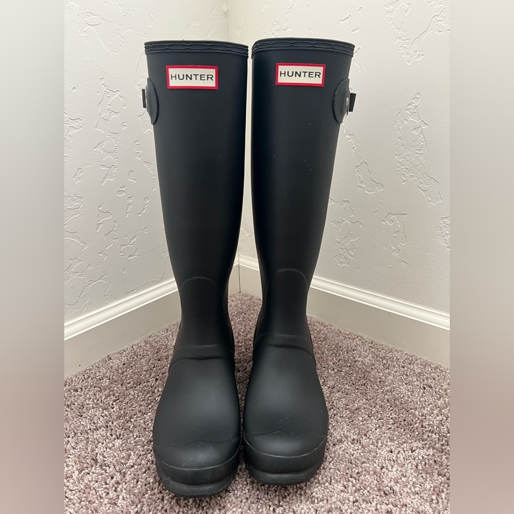 Women Tall Hunter Rain Boots, Color Black, Size 7